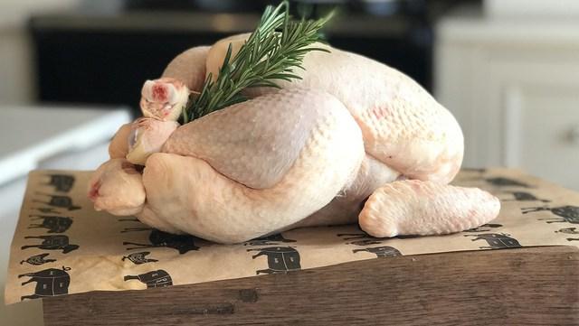 thịt gà, nấu ăn, khám phá, trải nghiệm, rã đông thịt gà sai cách vừa mất chất lại sản sinh thêm độc tố