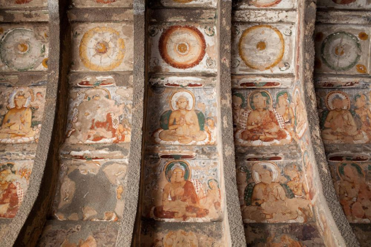 Chùa hang Ajanta – Kỳ quan cổ đại trong đá kỳ diệu của Ấn Độ, Khám Phá