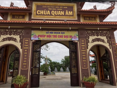 Những ngôi chùa đẹp ở Ninh Thuận lại nổi tiếng linh thiêng, nhiều người thăm viếng