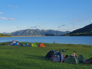 Cắm trại ở Dép Tổ Ong Farmstay Nha Trang cực 'chill' bên hồ Am Chúa