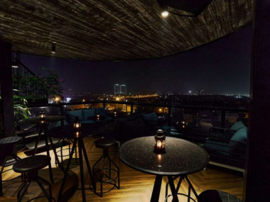 Top 16 quán rooftop Hà Nội view sống ảo đẹp xuất sắc