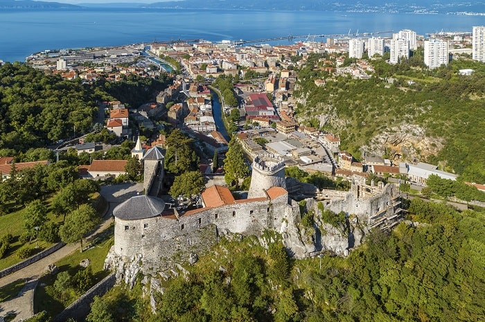lâu đài trsat croatia, khám phá, trải nghiệm, lâu đài trsat croatia: di tích lịch sử đặc biệt ở rijeka