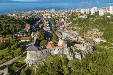 Lâu đài Trsat Croatia: di tích lịch sử đặc biệt ở Rijeka