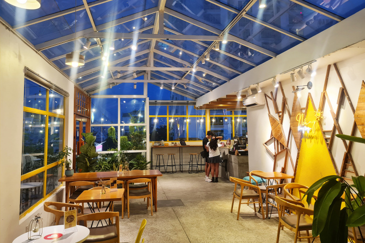 khám phá, top 10 quán cafe quận 7 view đẹp sang chảnh tha hồ sống ảo