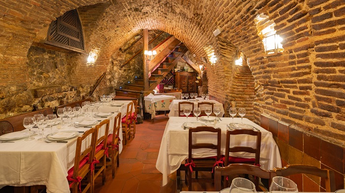 có gì bên trong những nhà hàng lâu đời nhất thế giới?