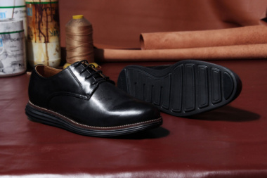 Cách chăm sóc giày nam công sở giúp giày luôn sạch đẹp bền lâu
