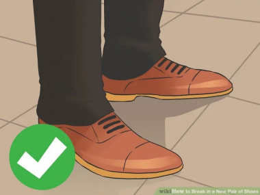 Hướng dẫn chi tiết 4 cách nới rộng giày hiệu quả