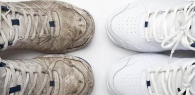 Cách loại bỏ vết cafe cực hiệu quả trên 3 loại giày phổ biến nhất