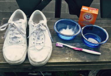 Tẩy ố giày tại nhà - Các cách KHÔNG nên sử dụng