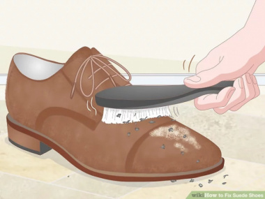 Hướng dẫn chi tiết 4 cách phục hồi giày da lộn như mới