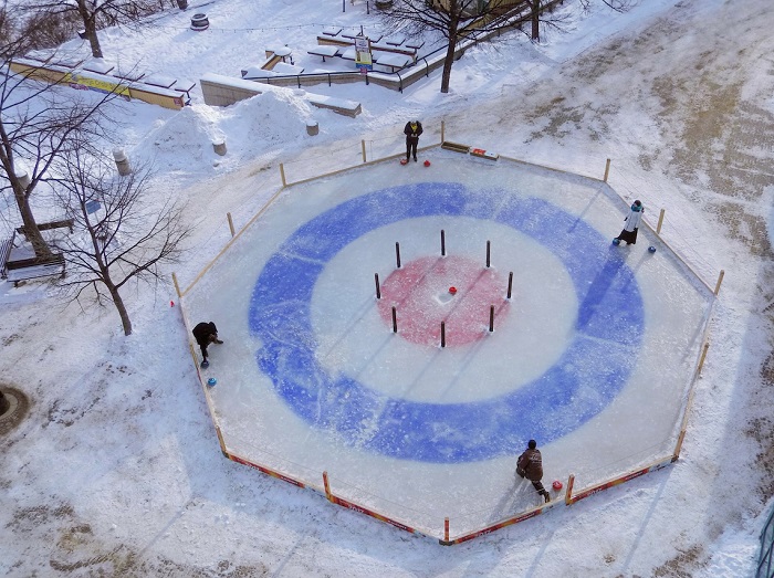 chụp ảnh cùng gấu bắc cực, chơi crokinole trên tuyết và tận hưởng mùa đông ở winnipeg