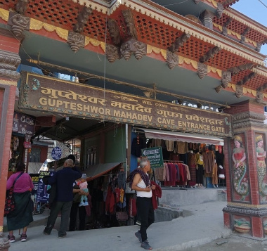 Khám phá hang Gupteshwor Mahadev dài nhất Nepal