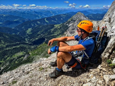 Chuyến du lịch trên cao đầy thú vị tại núi Hoher Dachstein Áo