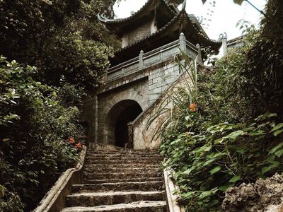 kinh nghiệm, top 10 chùa ninh bình nổi tiếng, thiêng liêng nhất