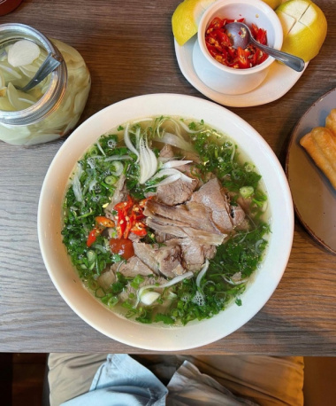 10 món ăn Việt Nam ngon nhất 2022 được báo nước ngoài ca ngợi
