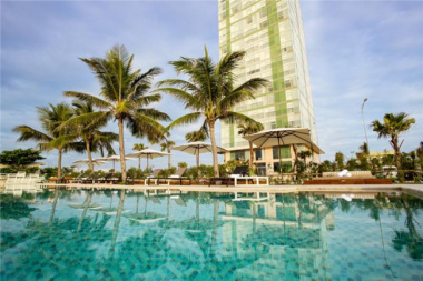 Khám phá khách sạn Fusion Suites Đà Nẵng với view ngắm bãi biển từ trên cao tuyệt đẹp