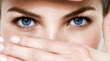 Tướng mắt sâu là gì? 3 cách cải mệnh đổi vận mắt sâu