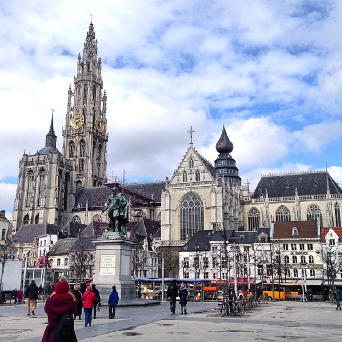 nhà thờ đẹp ở bỉ, khám phá, trải nghiệm, những nhà thờ đẹp ở bỉ rất đáng để tham quan