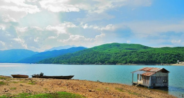 Hồ Đồng Xanh – Đồng Nghệ | Địa Điểm Du Lịch Cực Đẹp Thu Hút Hàng Triệu Du Khách Ghé Thăm