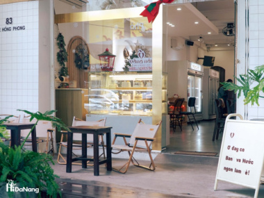 Vàng Nâu Cake & Studio - Tiệm Cà phê bánh chữa lành giữa lòng Đà Nẵng
