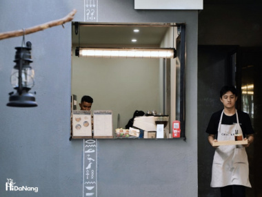 Chic Kafe - Không gian cafe phong cách Industrial mới toanh