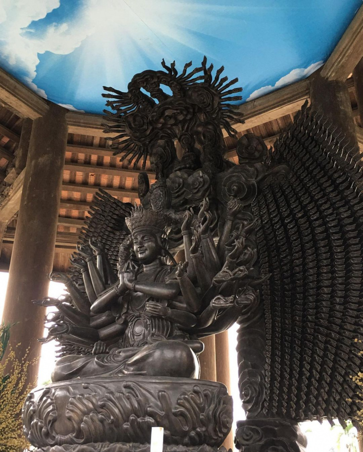 chùa nôm, du lich hung yen, làng nôm, đền mẫu, chùa nôm – ngôi chùa có tam quan lớn nhất việt nam ở hưng yên