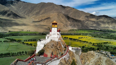 Khám phá cung điện Yumbulakhang, cung điện đầu tiên của Tây Tạng