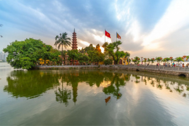 Tran Quoc Pagoda – Best highlights & Travel Guide
