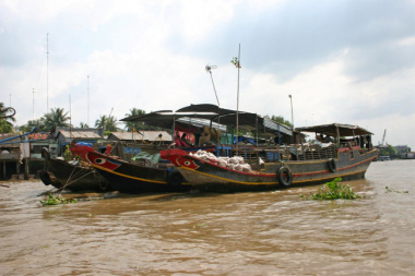 Cai Be – the floating market & 5 best things to do
