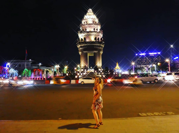 du lịch campuchia, du lịch đông nam á, phnom penh, điểm đến campuchia, tượng đài độc lập – biểu tượng đầy tự hào của người dân thủ đô phnom penh
