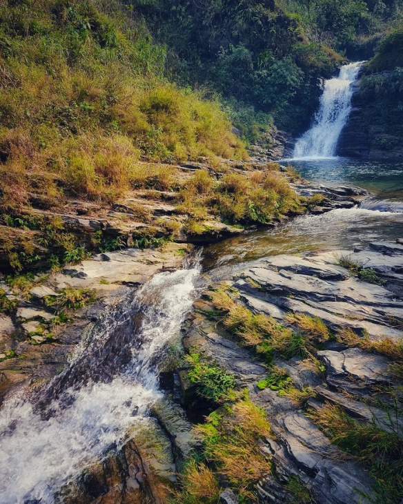 thác du già hà giang, khám phá, trải nghiệm, có một thác du già hà giang hoang sơ, quanh năm nước chảy êm đềm, réo rắt 