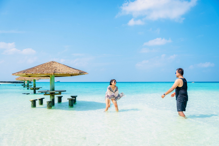 du lịch maldives, khách sạn maldives, khám phá maldives, tham quan maldives, the somerset maldives, vé máy bay maldives, tận hưởng maldives biển xanh cát trắng ở centara ras fushi resort & spa maldives