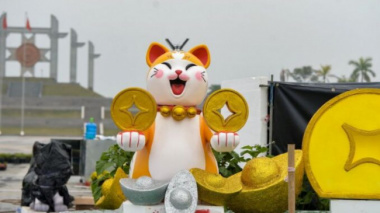“Family” of cat mascot greets Spring Quy Mao 2023 in Hoa Binh