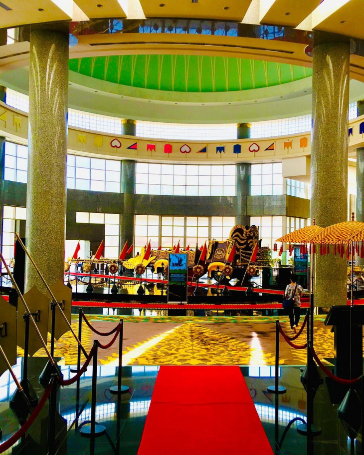 chợ brunei, cung điện brunei, du lịch brunei, khách sạn brunei, làng nổi, nhà thờ brunei, điểm đến brunei, top 5 điểm đến ở brunei nổi tiếng thu hút du khách