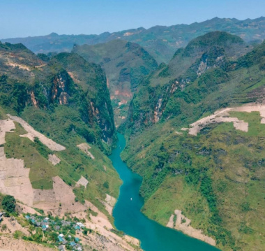 Giá vé đi thuyền Sông Nho Quế Hà Giang ngắm cảnh thiên nhiên
