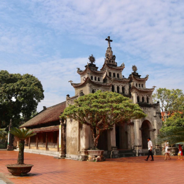 Nhà thờ đá Phát Diệm nơi sống ảo đẹp bậc nhất Ninh Bình