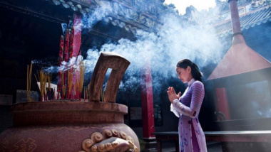Bảo tồn nét đẹp văn hóa đi lễ chùa đầu năm của người Việt