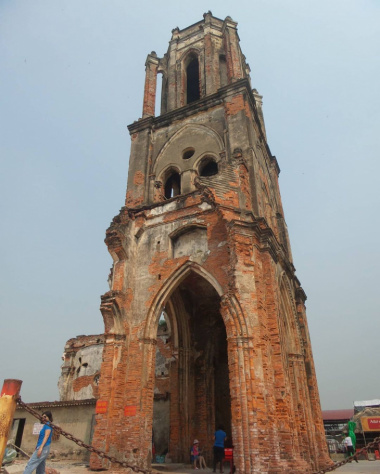 Nhà thờ đổ Nam Định – Vẻ đẹp dù hoang tàn nhưng vẫn cuốn hút