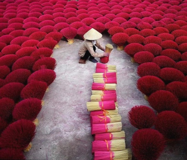 Thăm những làng hương nổi tiếng Việt Nam có tuổi đời trăm năm, bốn mùa đều rực rỡ sắc màu