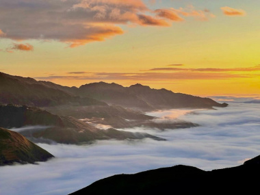 Du lịch Tây Bắc: Lạc vào biển mây tựa tiên cảnh ở Tà Xùa