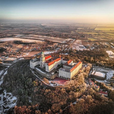 Khám phá tu viện Pannonhalma nghìn năm tuổi ở Hungary