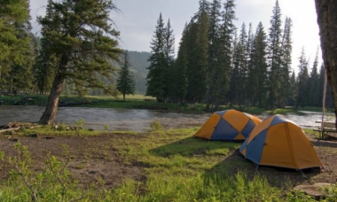Những địa điểm camping tại nước ngoài siêu đẹp nên thử một lần trong đời