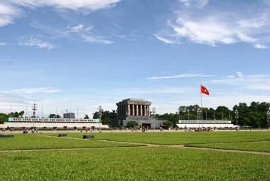 Quảng trường Ba Đình – Di tích lịch sử đáng tự hào của dân tộc