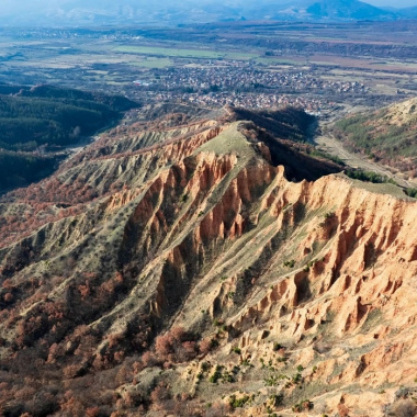 'Sững người' trước kiệt tác địa chất kim tự tháp Stob Bulgaria