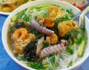 Top 13 nhà hàng hải sản ở Quảng Ninh ai ăn cũng khen ngon