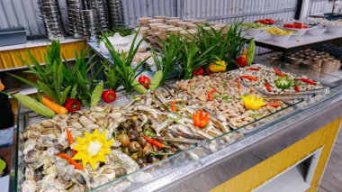 'Sốt xình xịch' list quán Buffet ở Nha Trang vừa ngon vừa xịn nhìn đồ ăn mà mê mẩn 