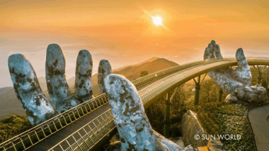 Cầu Vàng Bà Nà Hills, kỳ quan mới của Thế giới ở Đà Nẵng