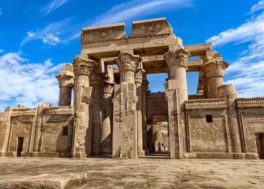 TOP 5 địa điểm du lịch nổi tiếng tại Luxor Ai Cập