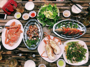 Top 8 quán hải sản Phan Thiết ngon giá bình dân