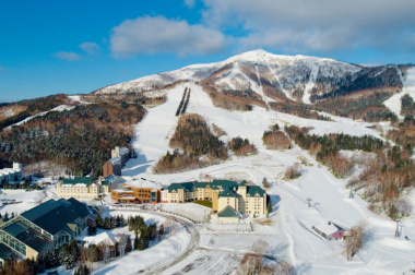 Kỳ nghỉ mùa tuyết trắng tại khu nghỉ dưỡng Club Med Tomanu Hokkaido